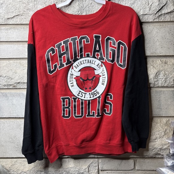 NBA Other - Chicago Bulls Sweatshirt Mens Large Red Black NBA Basketball Crewneck Colorblock
